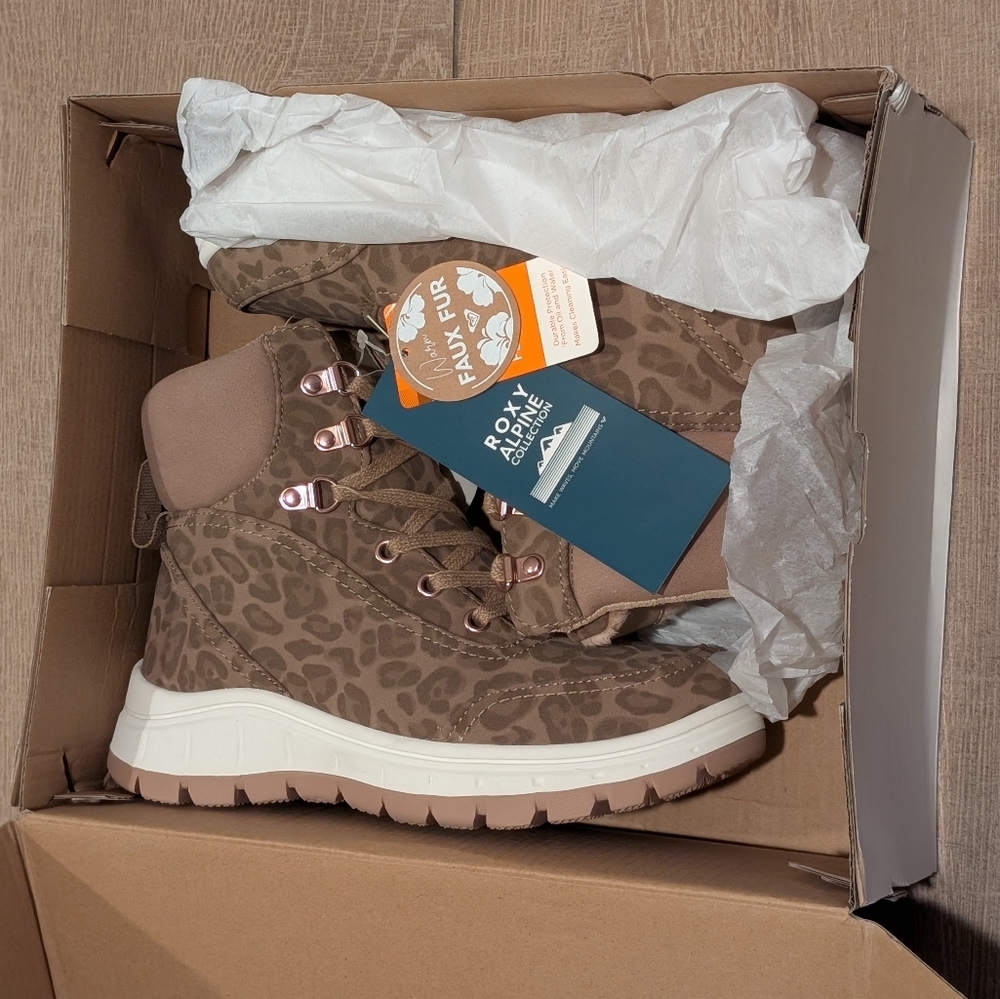 Roxy Tan Faux Fur Lined Girls Boots Size 4